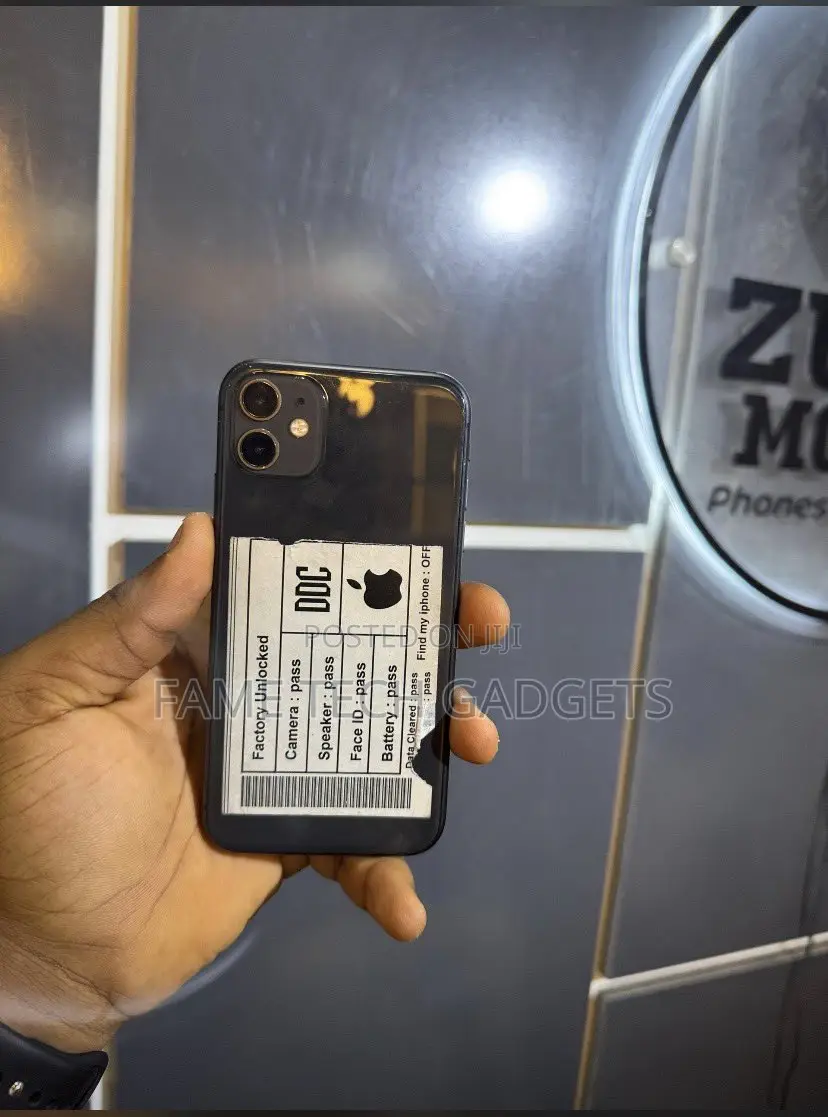 Apple iPhone 11 64 GB Red