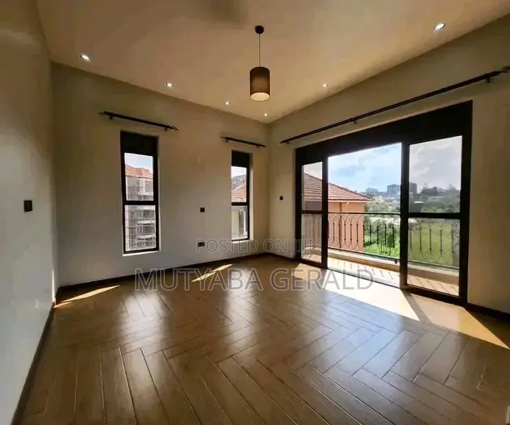 4bdrm Duplex in Kisaasi, Central Division for rent
