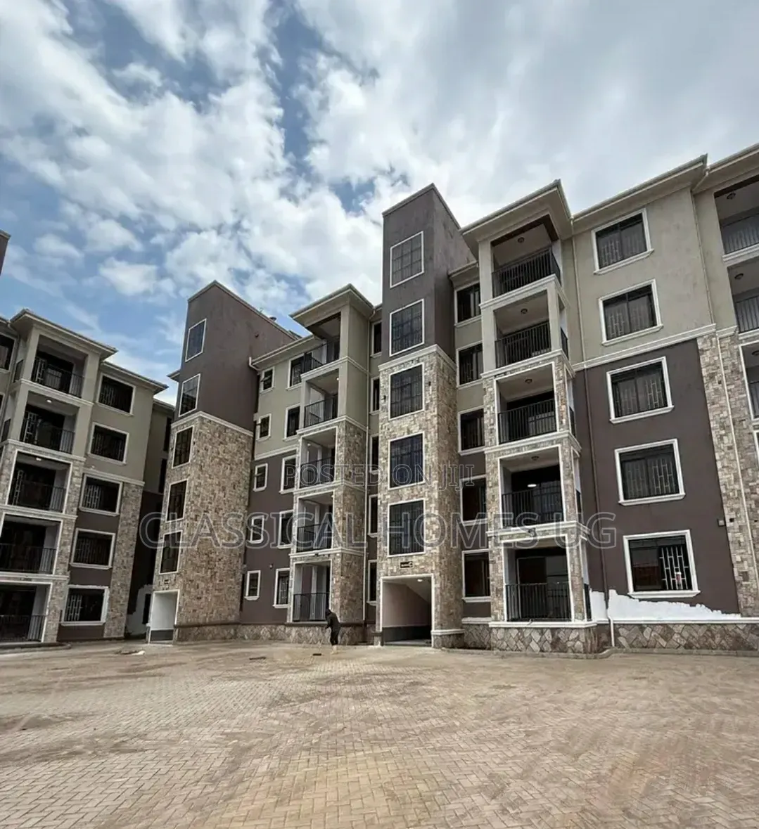 3bdrm Apartment in Komamboga, Central Division for rent