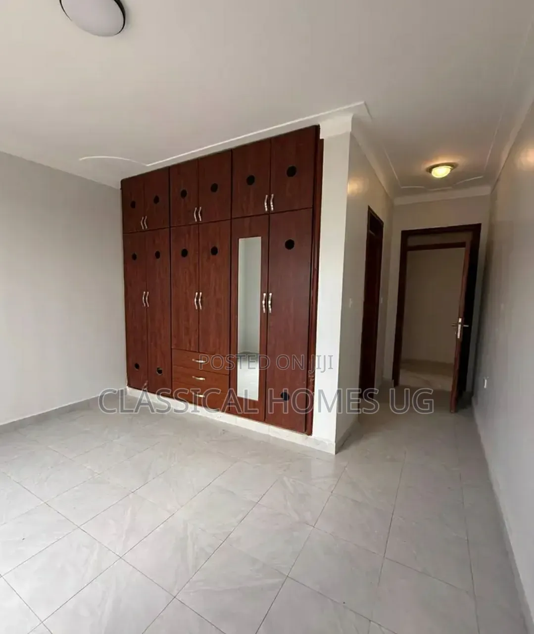 3bdrm Apartment in Komamboga, Central Division for rent