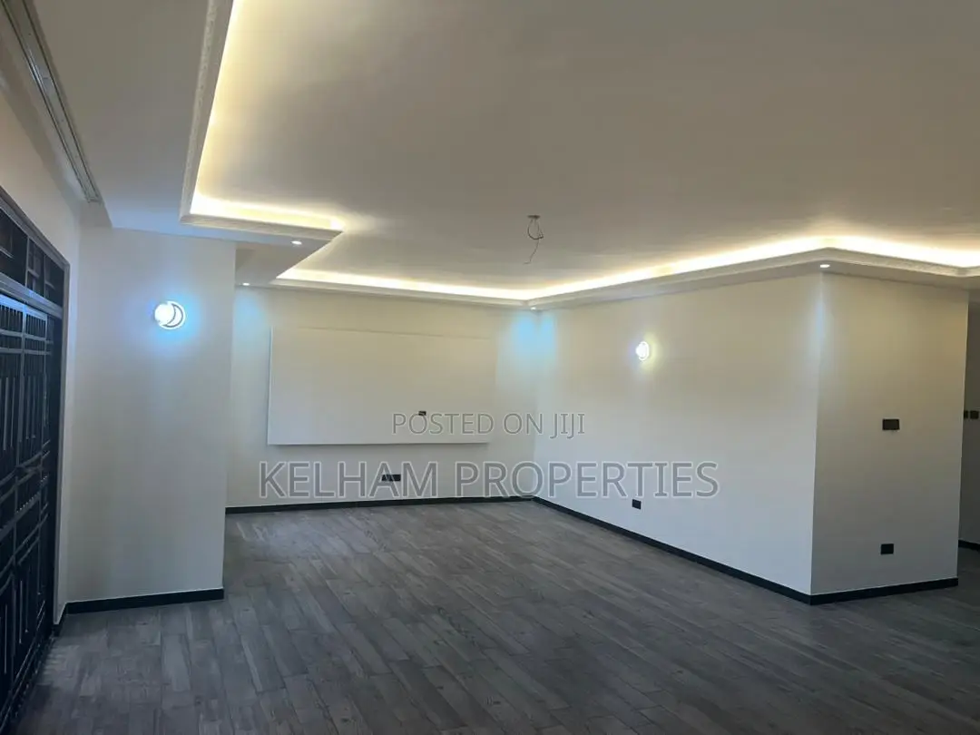 Furnished 6bdrm Duplex in Entebbe Seguku, Central Division for rent