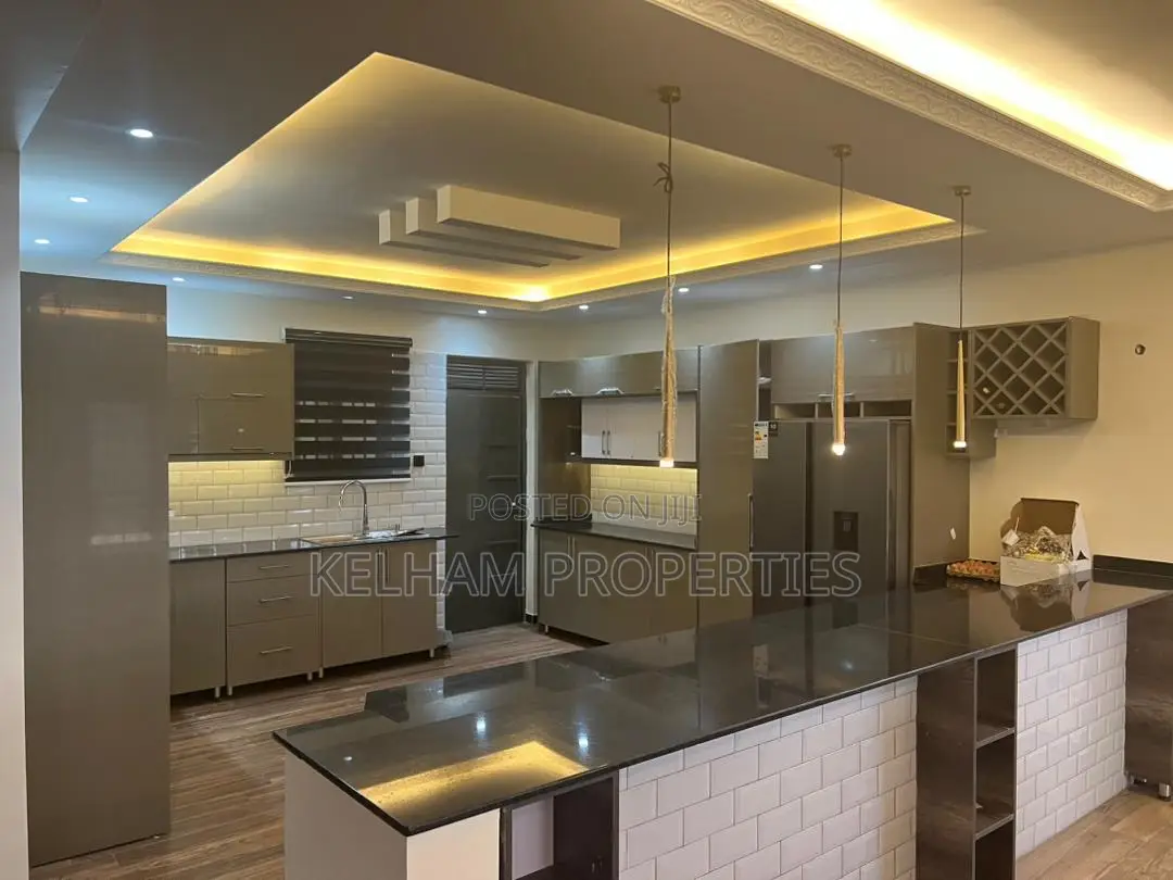 Furnished 6bdrm Duplex in Entebbe Seguku, Central Division for rent
