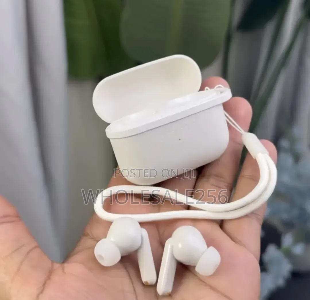 Brand New Oraimo Spacebuds Lite Otw-324 - Deep Bass, 40hr Battery