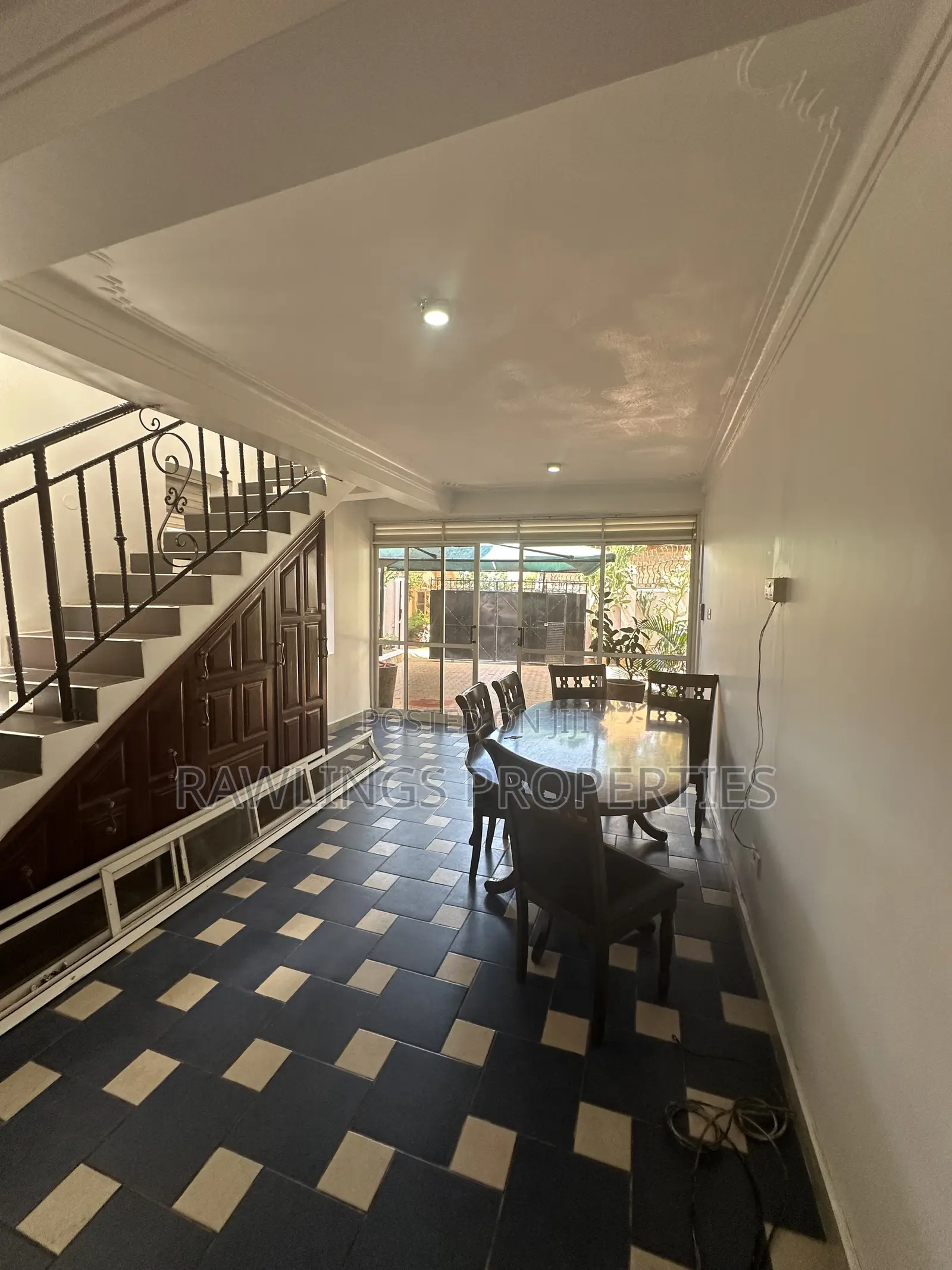 4bdrm Bungalow in Buziga, Makindye for sale