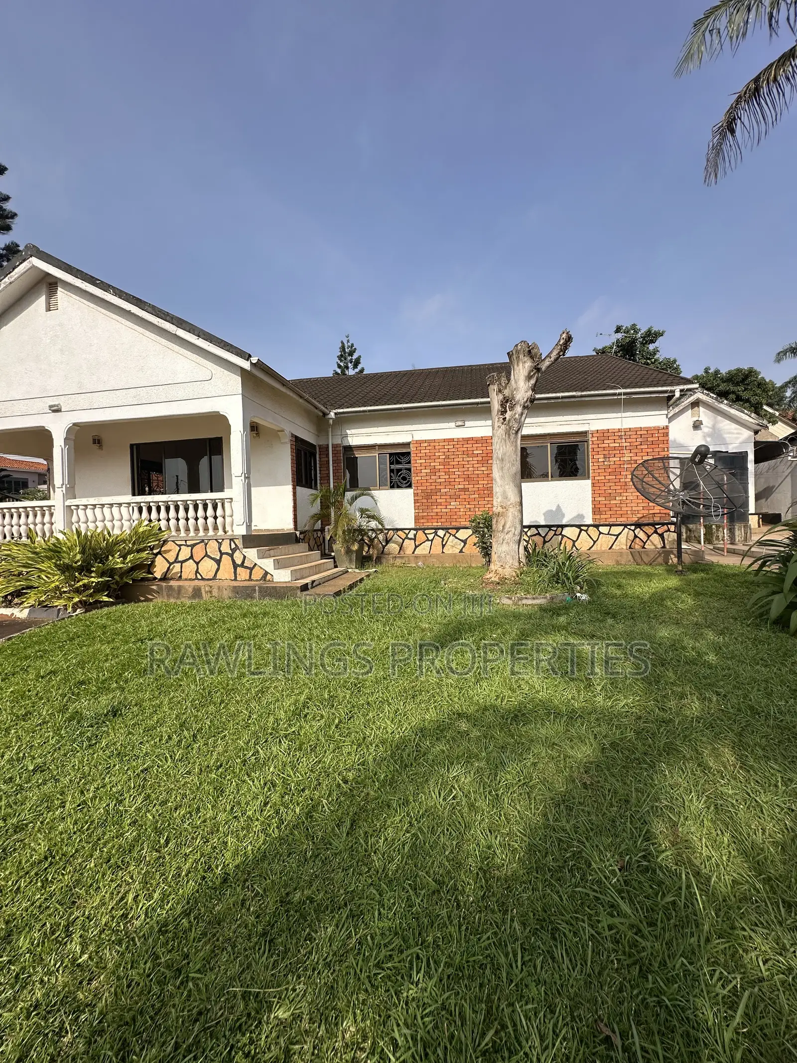 4bdrm Bungalow in Muyenga, Makindye for sale