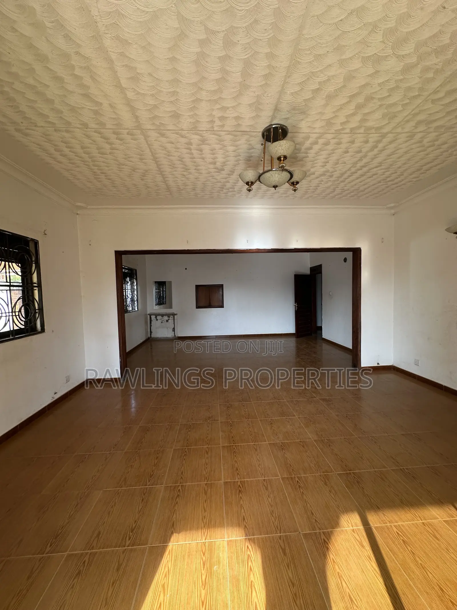 4bdrm Bungalow in Muyenga, Makindye for sale