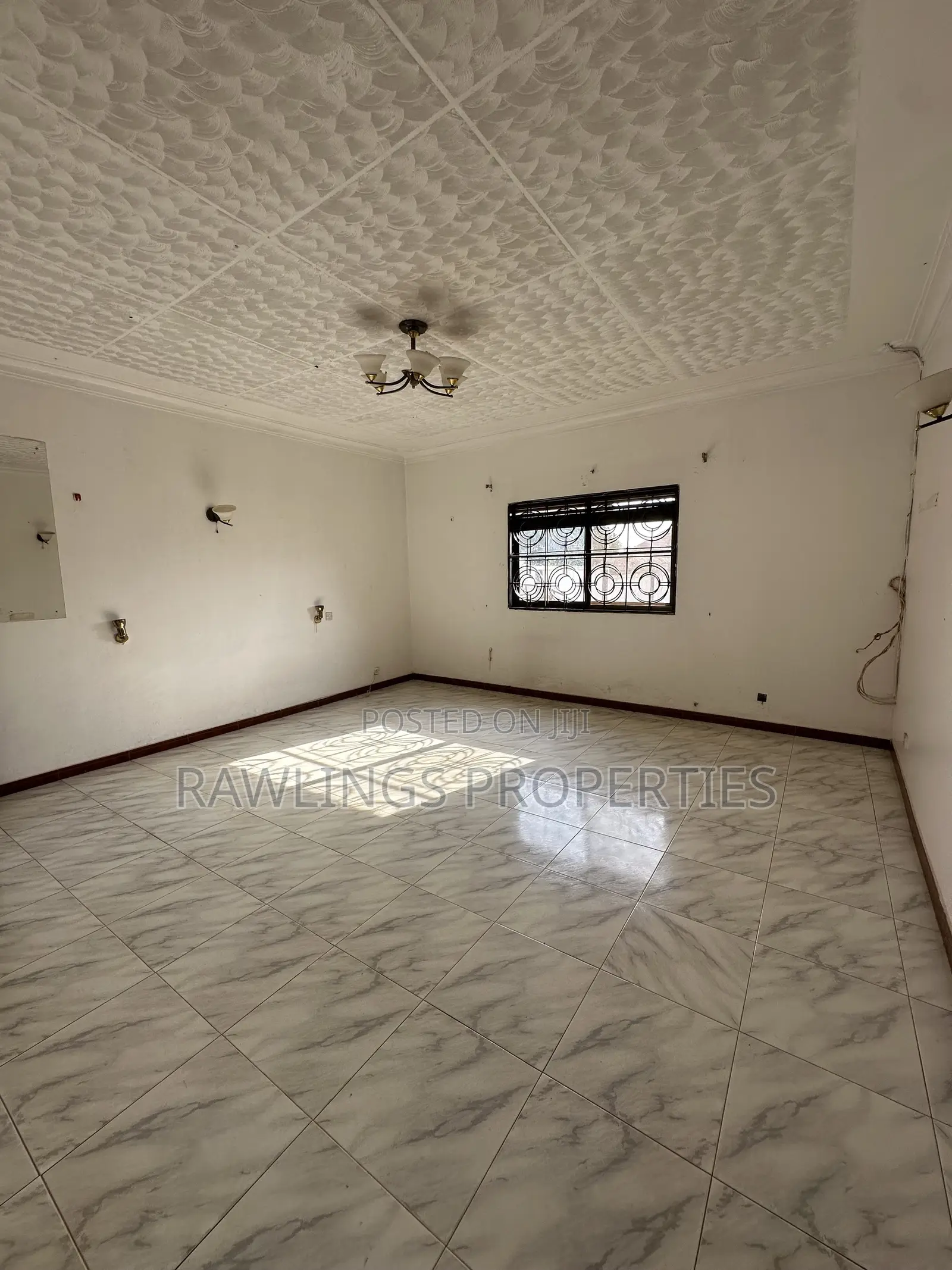 4bdrm Bungalow in Muyenga, Makindye for sale