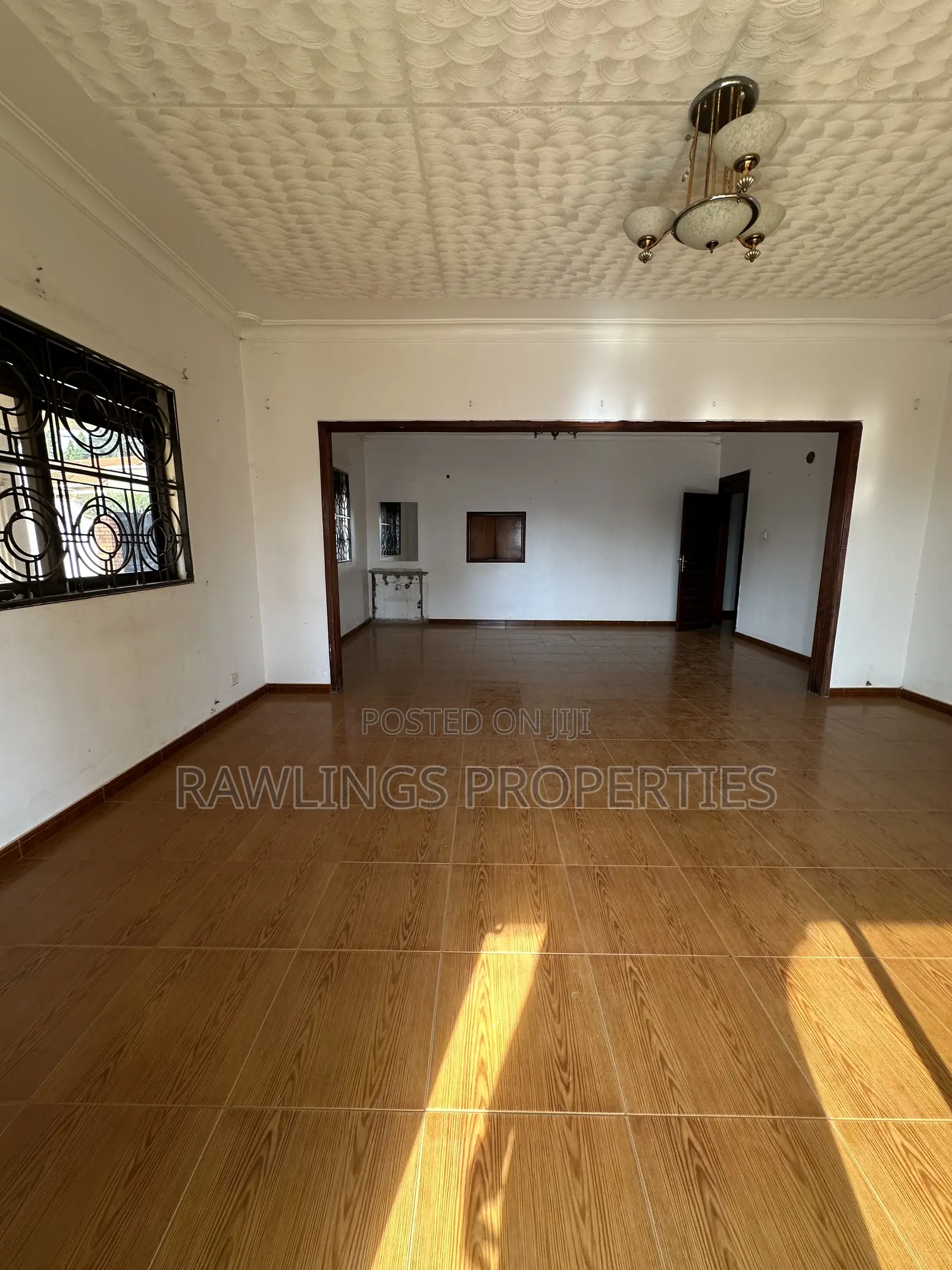 4bdrm Bungalow in Muyenga, Makindye for sale
