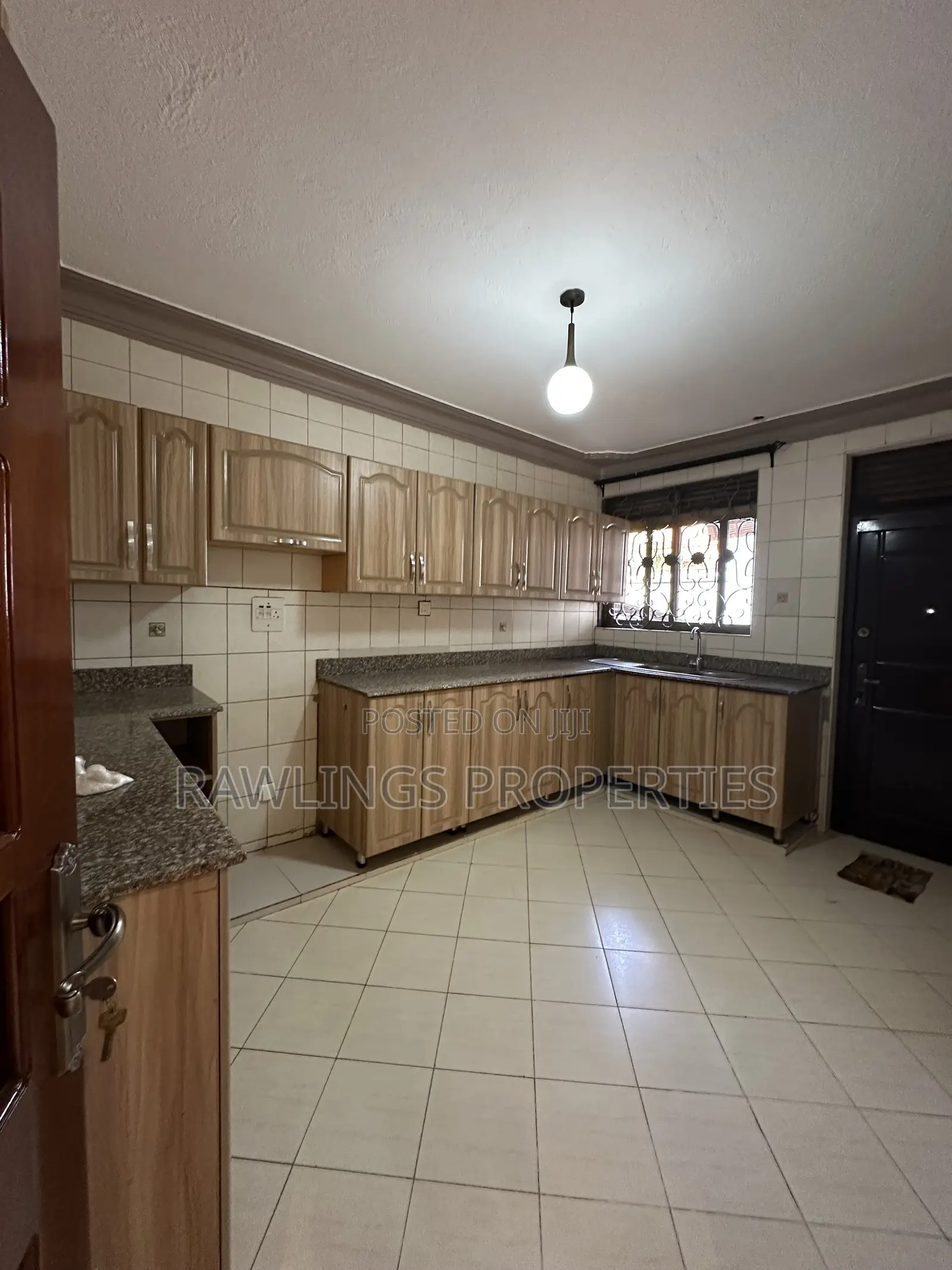 3bdrm Duplex in Bukasa, Makindye for rent