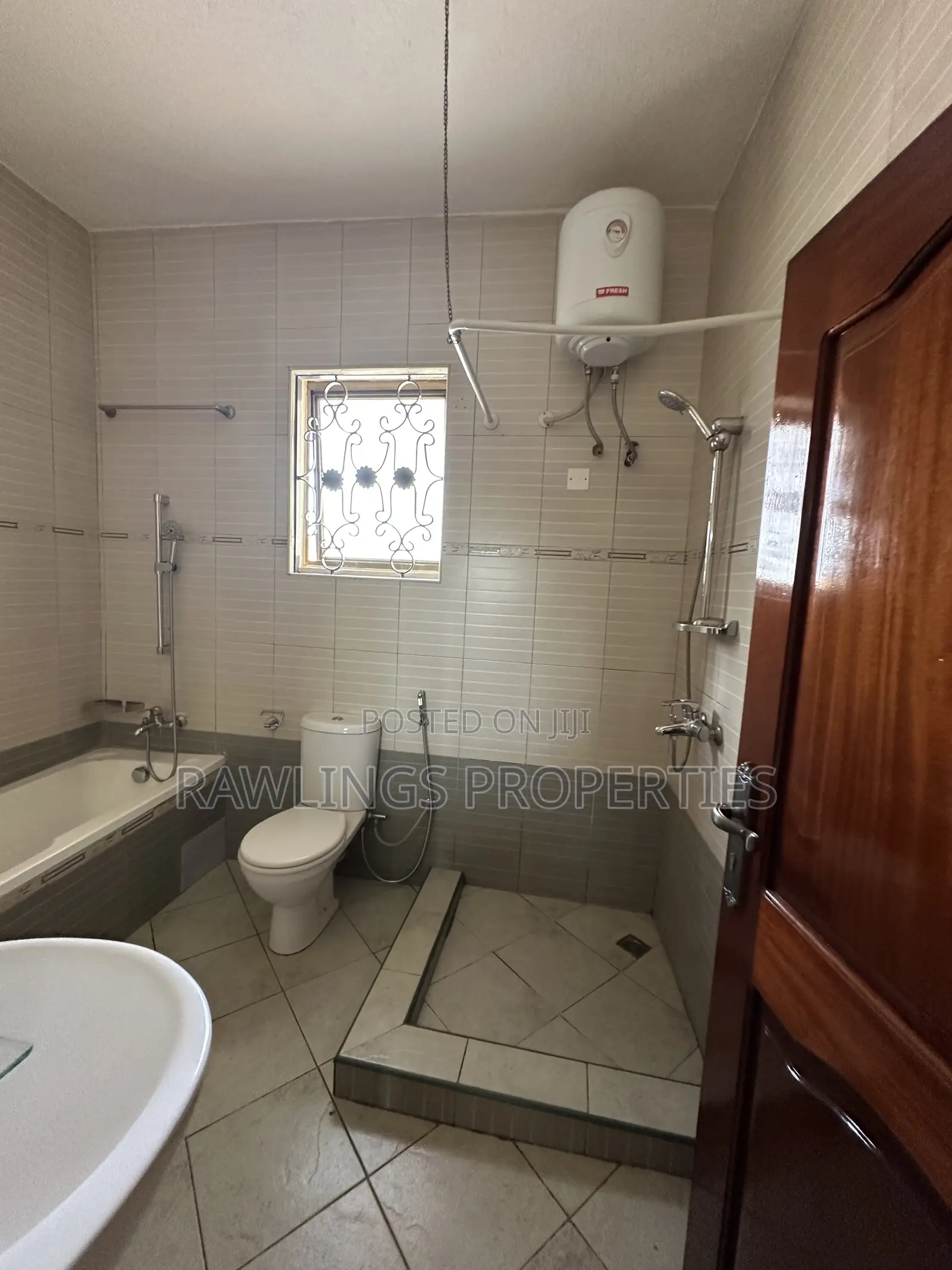 3bdrm Duplex in Bukasa, Makindye for rent