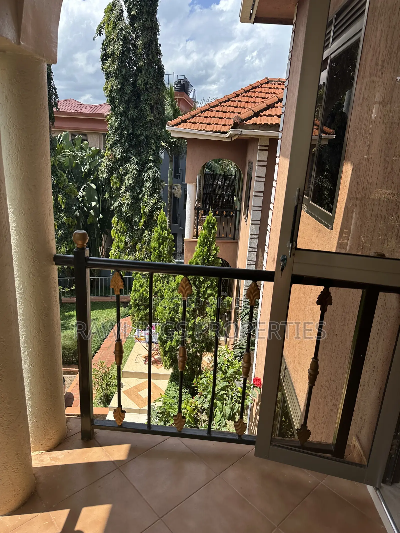 3bdrm Duplex in Bukasa, Makindye for rent