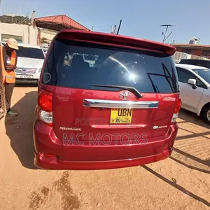 Toyota Corolla Rumion 2010 Maroon