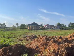 Affordable Nakawuka Estate Plots on Quick Sale!