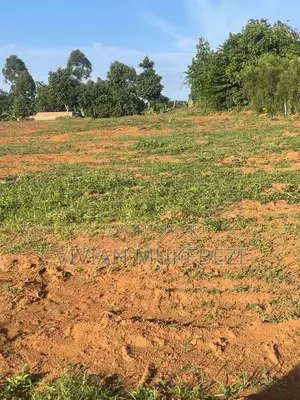 Affordable Nakawuka Estate Plots on Quick Sale!