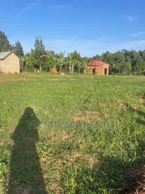 Affordable Nakawuka Estate Plots on Quick Sale!