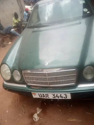 Mercedes-Benz E200 1998 Green