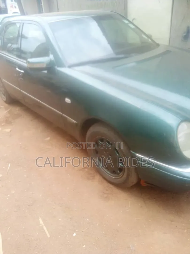 Mercedes-Benz E200 1998 Green