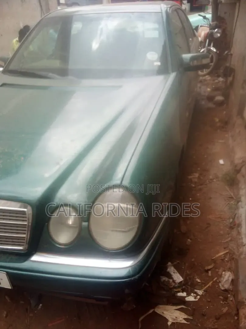 Mercedes-Benz E200 1998 Green