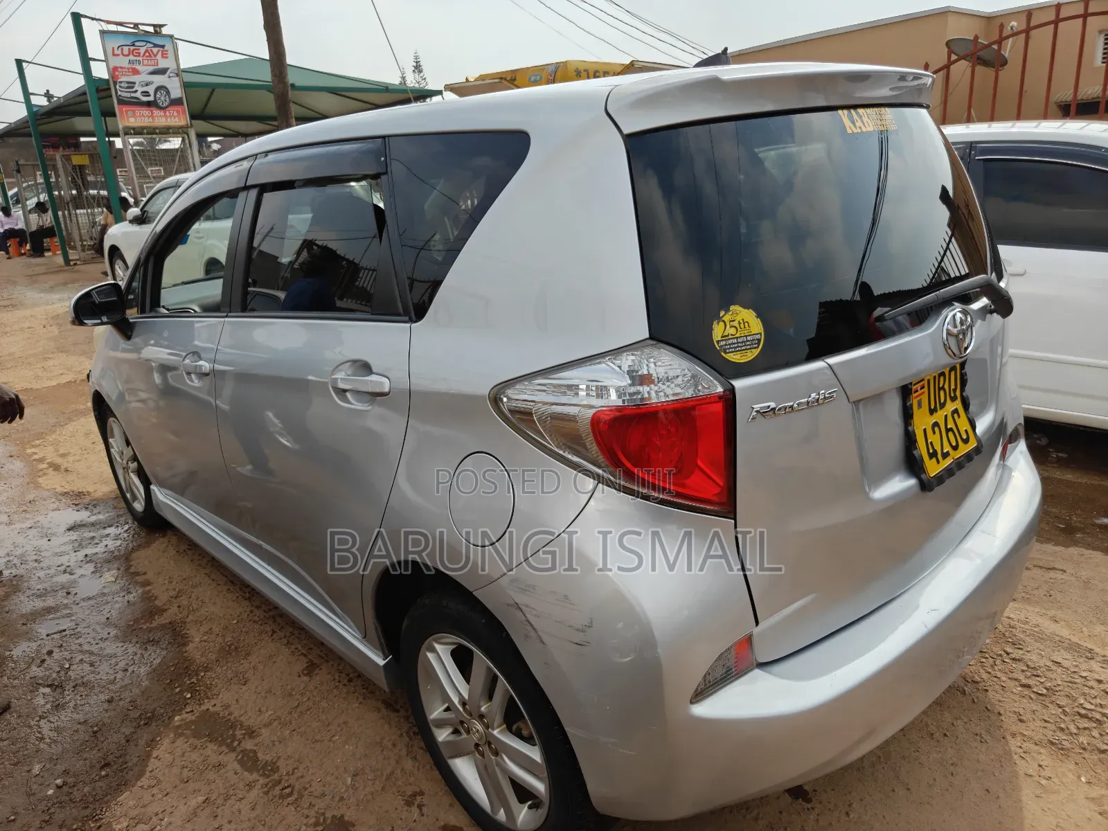 Toyota Ractis 2011 Silver