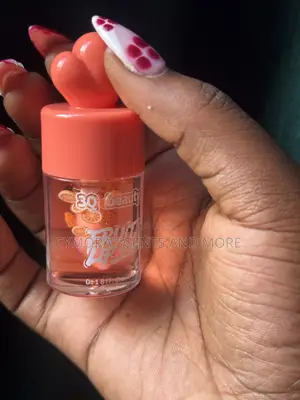Lipgloss With Fruity Scents