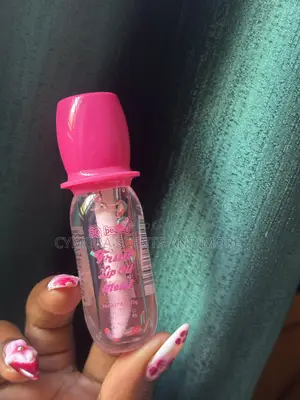 Lipgloss With Fruity Scents