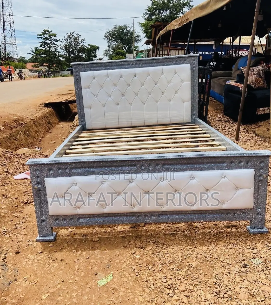 Stunning Luxury King Bed Frame in Excellent Condition!