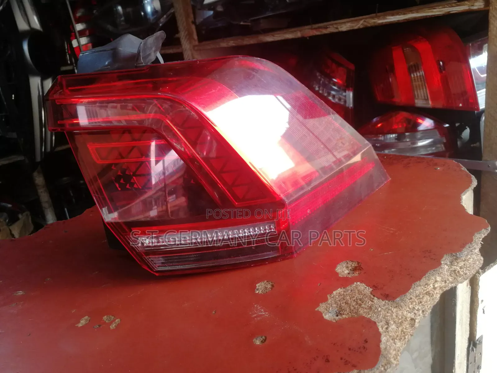 Back/Rear Lights for Volkswagen Tiguan Model 2015-2020.