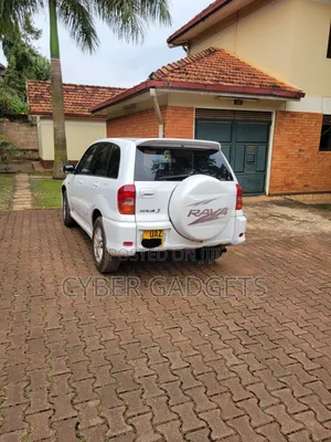 Toyota RAV4 2004 White