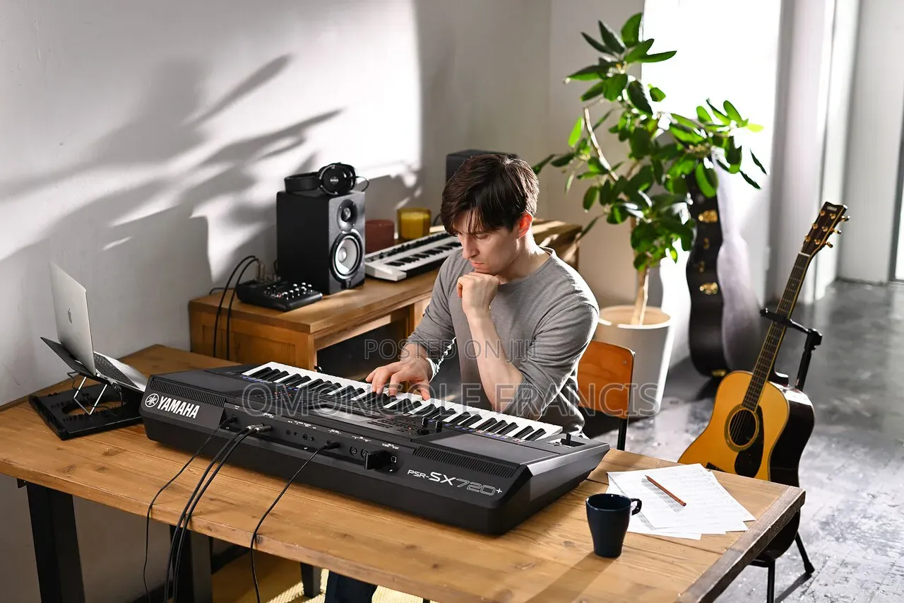For Sell :Brand New Yamaha PSR Sx920 at Allow Price