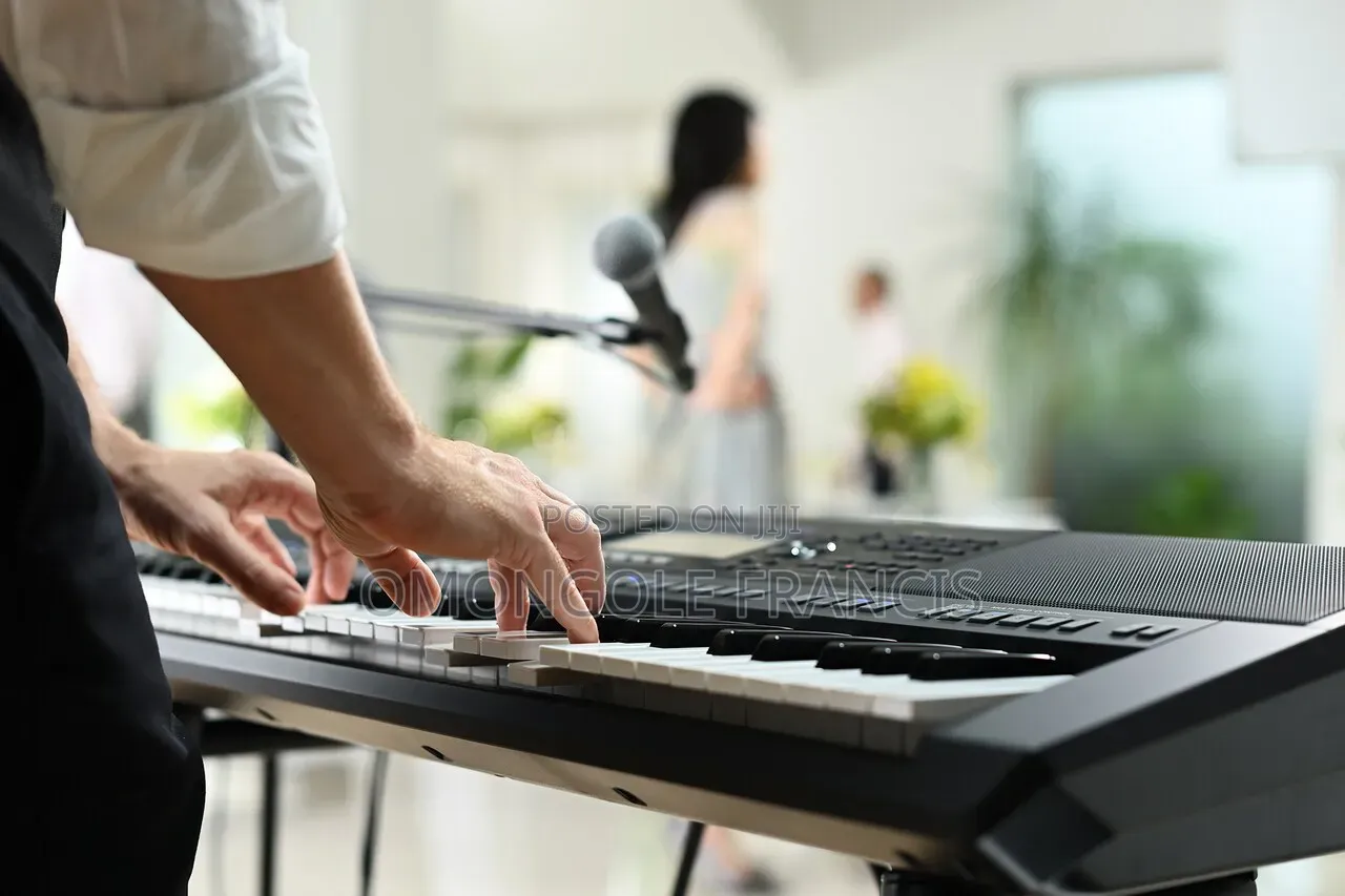 For Sell :Brand New Yamaha PSR Sx920 at Allow Price