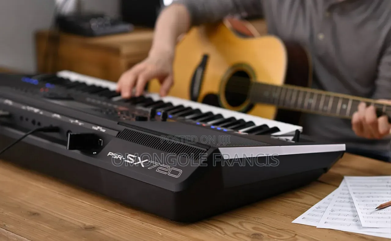 For Sell :Brand New Yamaha PSR Sx920 at Allow Price