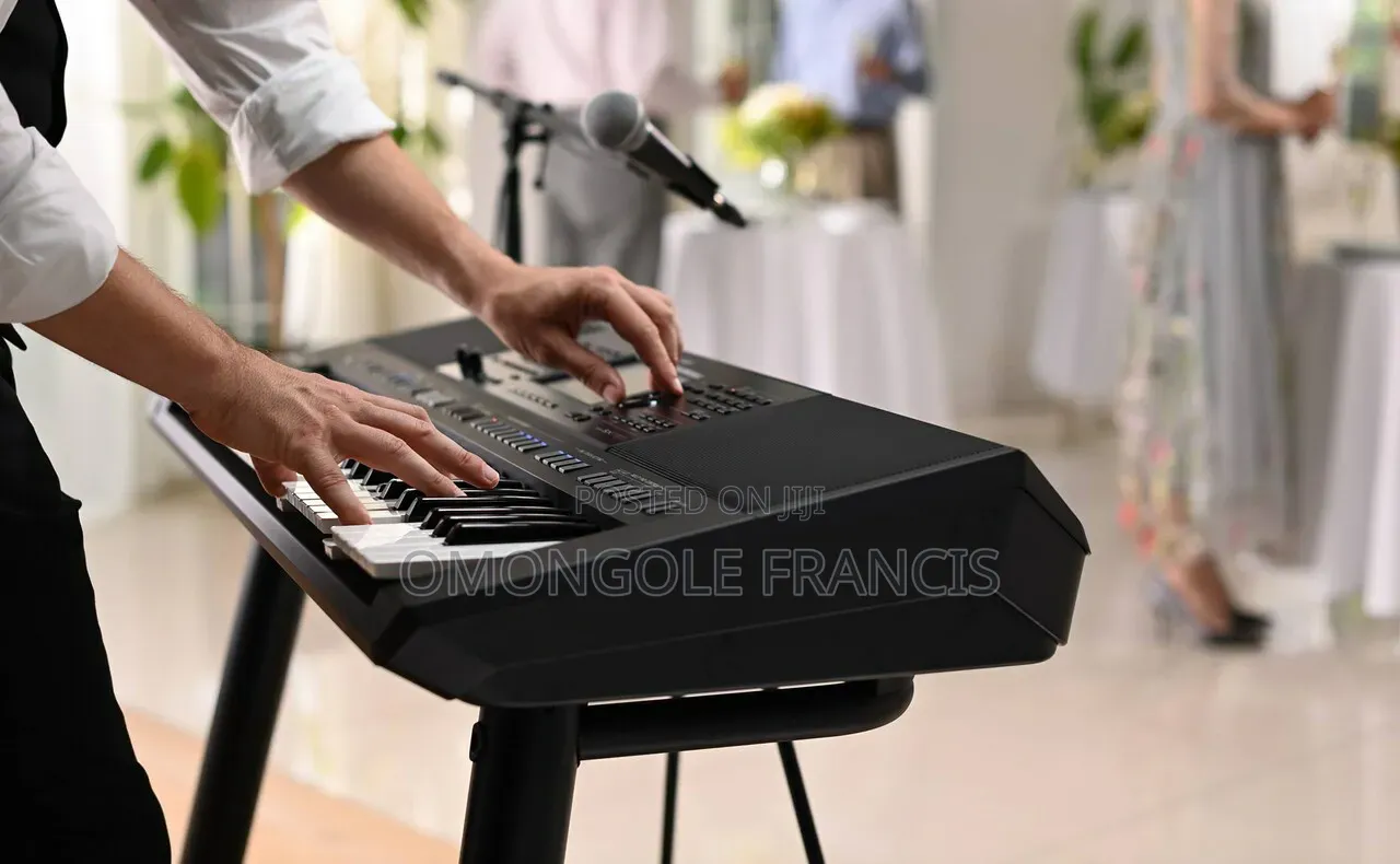 For Sell :Brand New Yamaha PSR Sx920 at Allow Price
