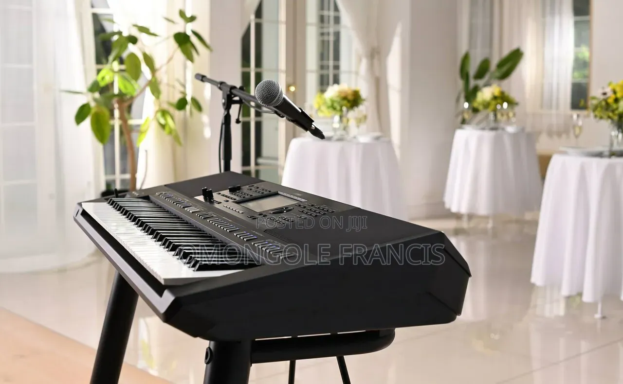 For Sell :Brand New Yamaha PSR Sx920 at Allow Price
