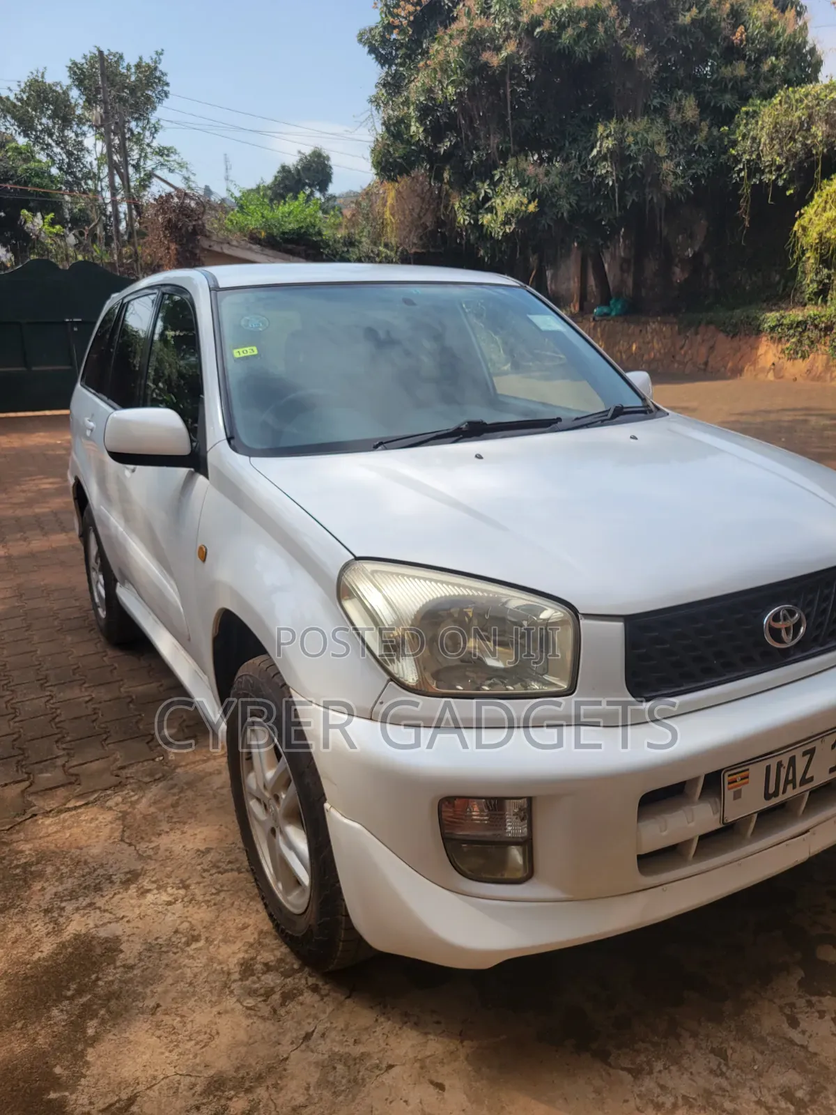 Toyota RAV4 2004 White