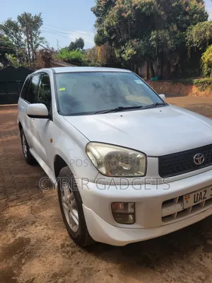 Toyota RAV4 2004 White