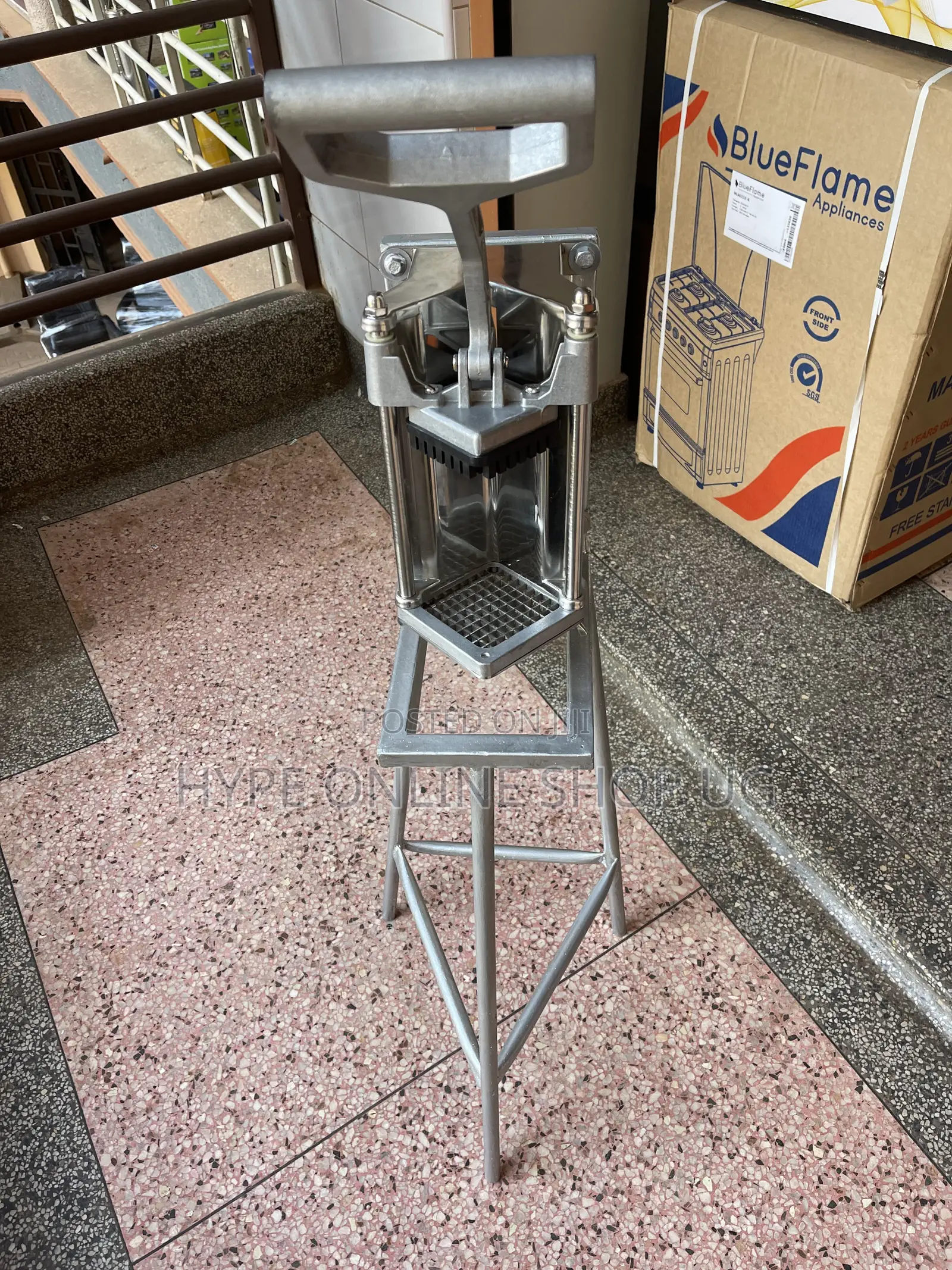 Reliable Solid Stainless Food Chopper With Astand