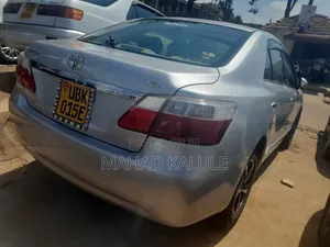 Toyota Premio 2010 Silver