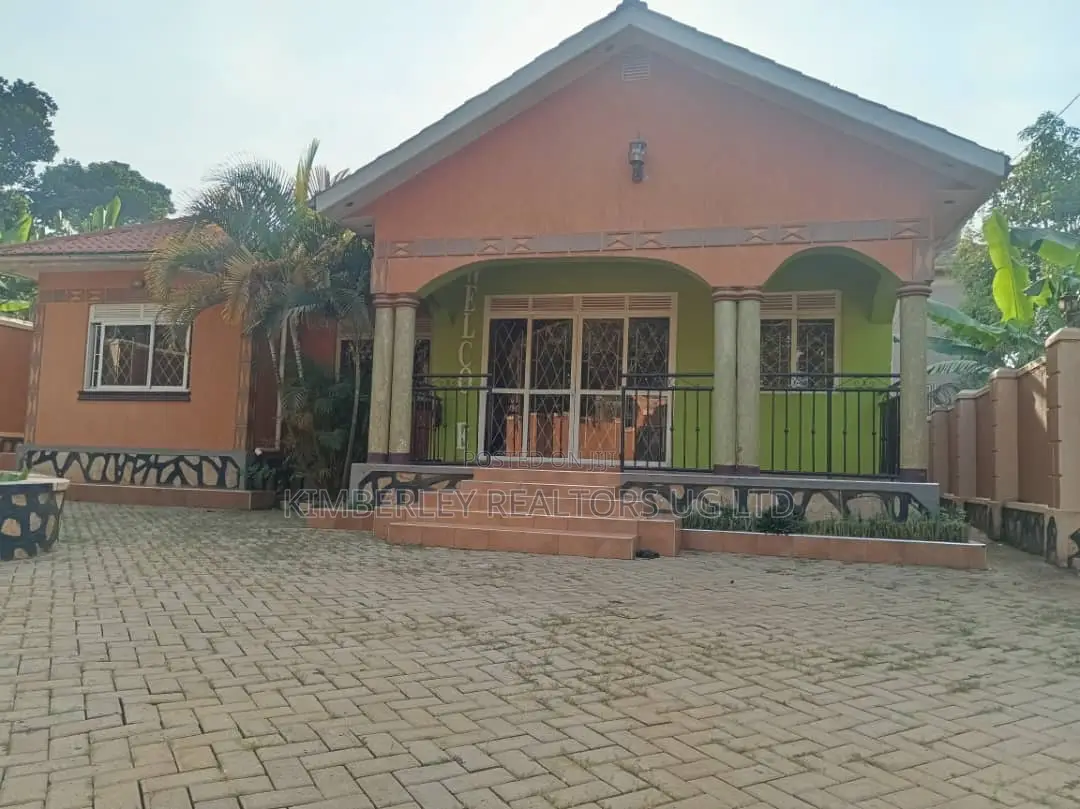 3bdrm Bungalow in Seeta-Namuganga for sale