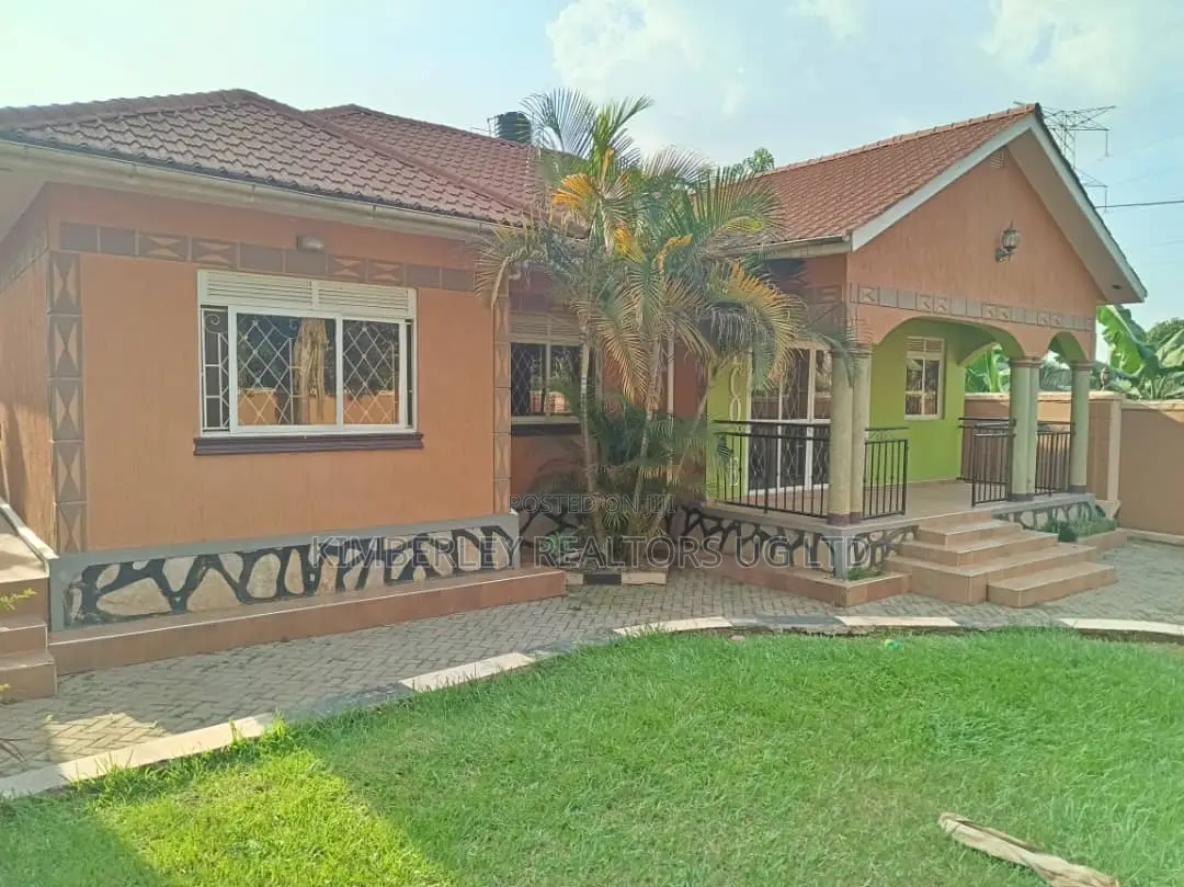 3bdrm Bungalow in Seeta-Namuganga for sale