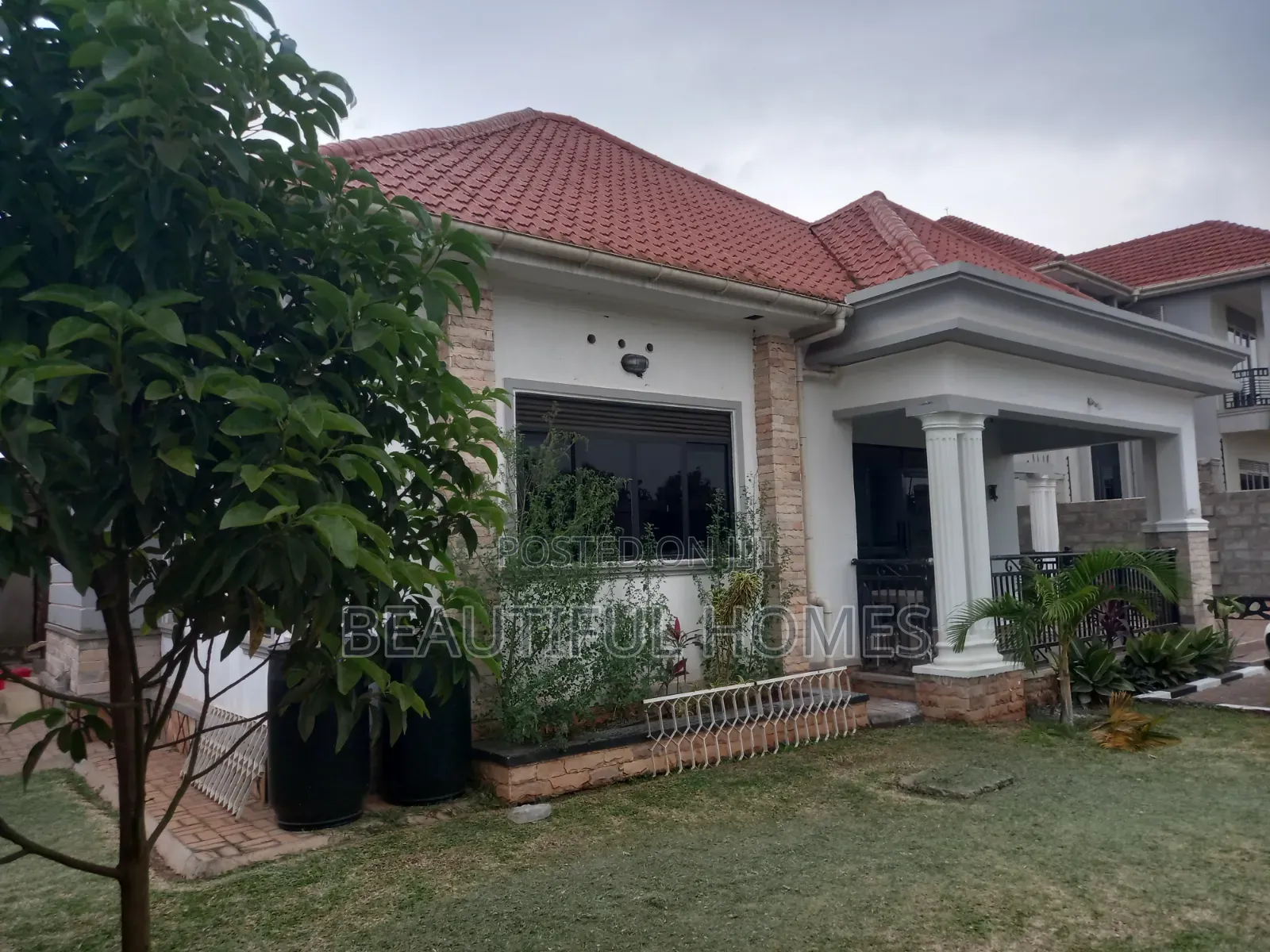 Furnished 4bdrm House in Kira for sale