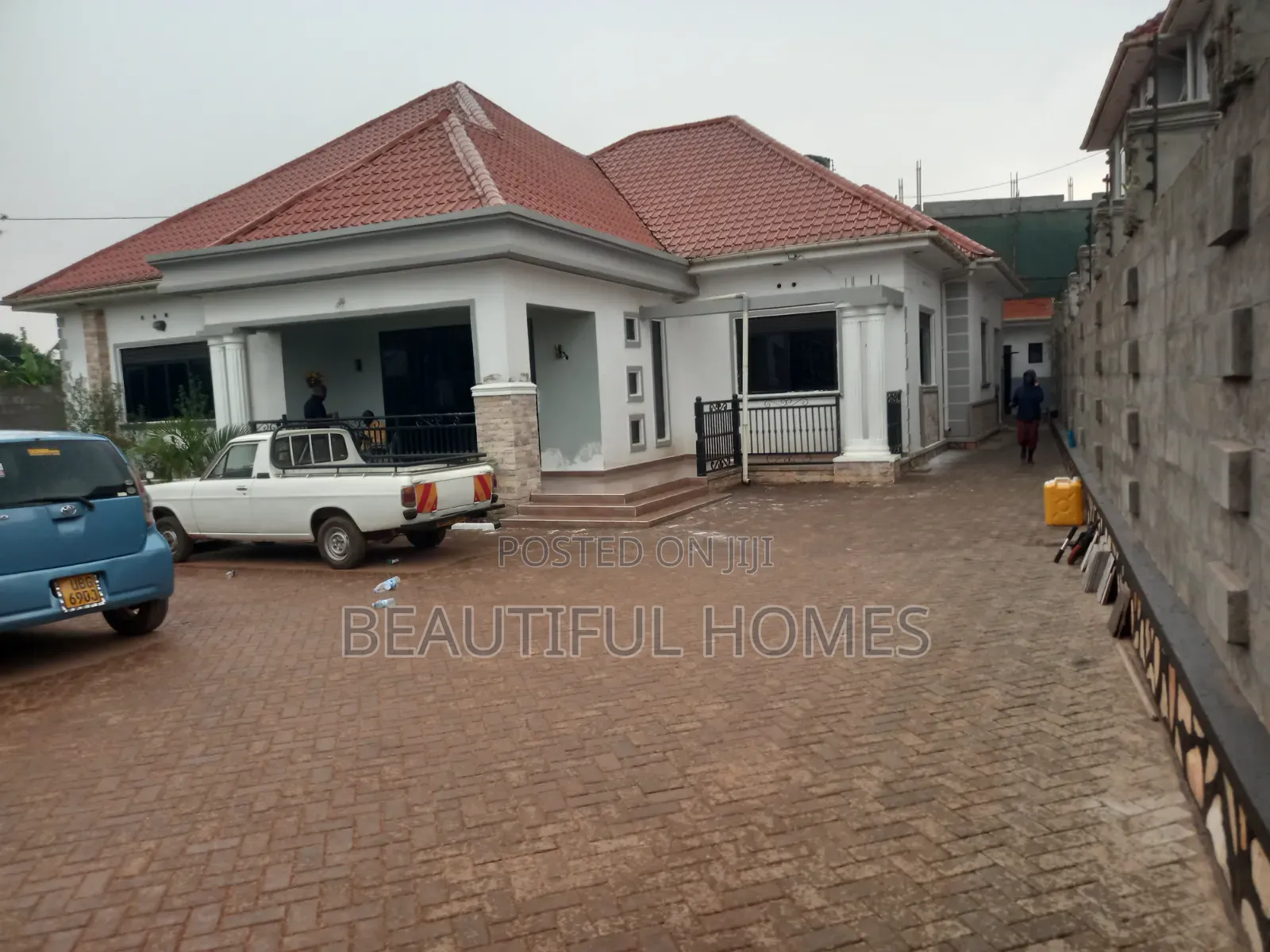 Furnished 4bdrm House in Kira for sale