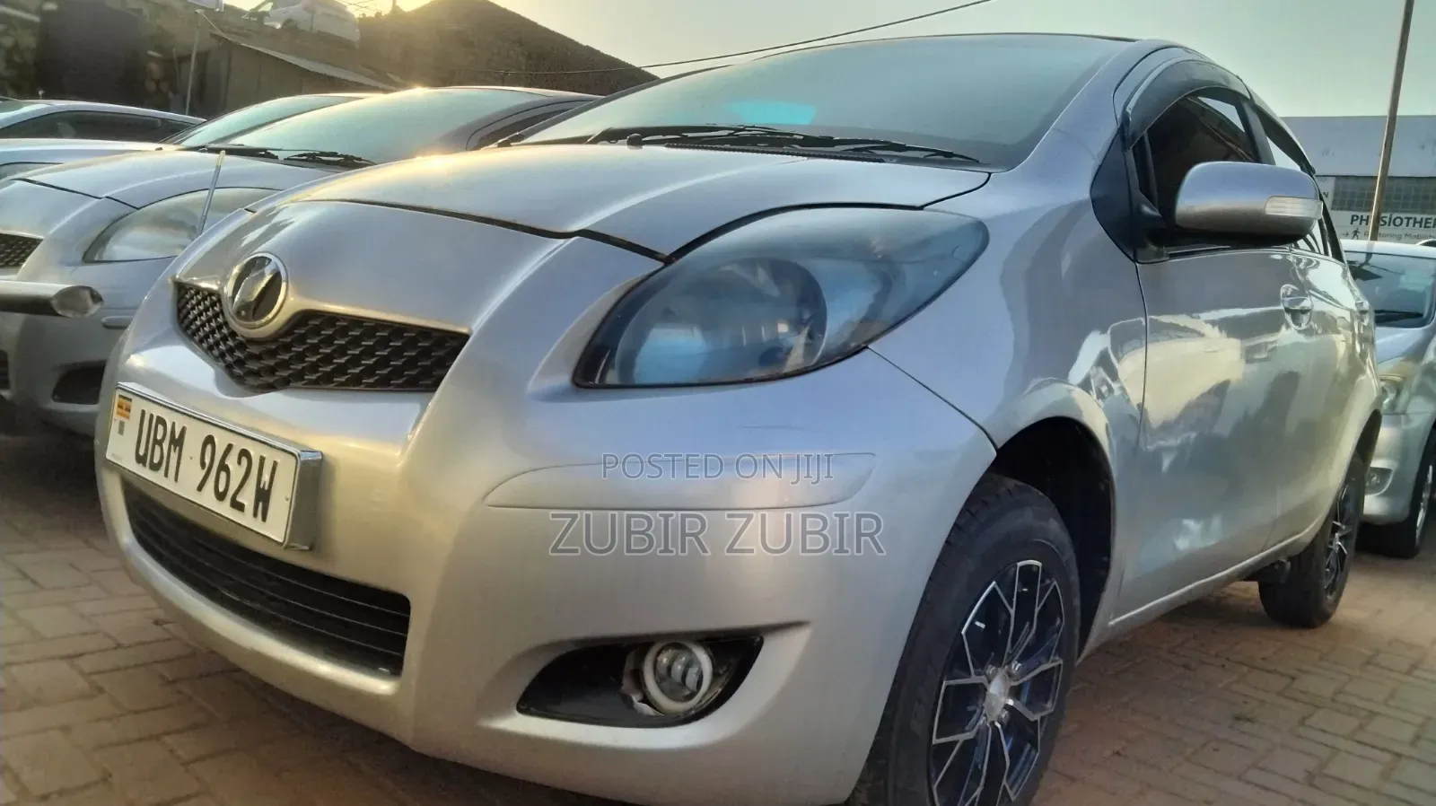 Toyota Vitz 2008 Silver