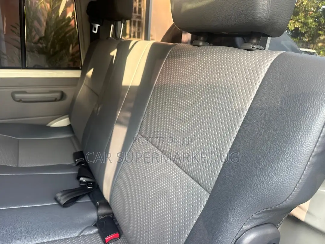 Toyota Land Cruiser 2019 White
