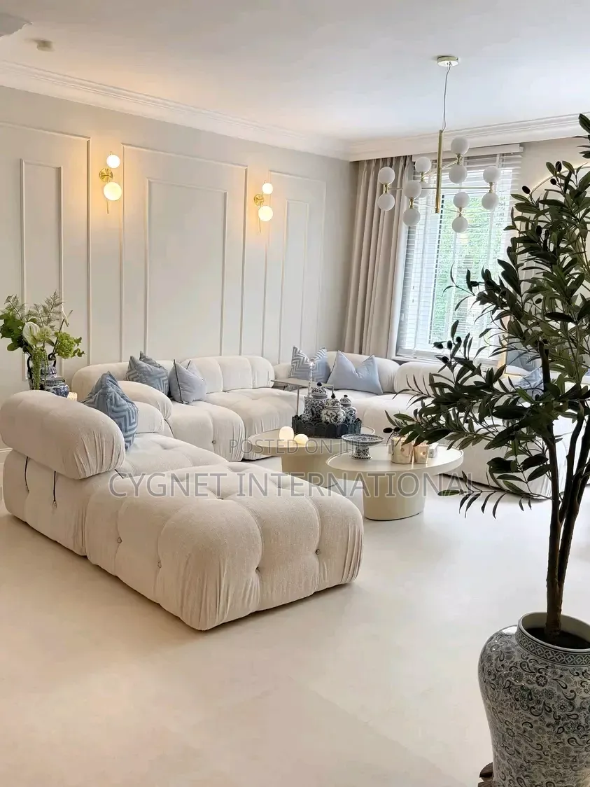 Luxurious and Modern Sectional Sofa