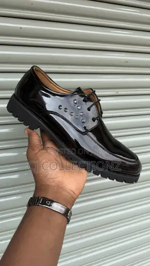 Shinny Shoes