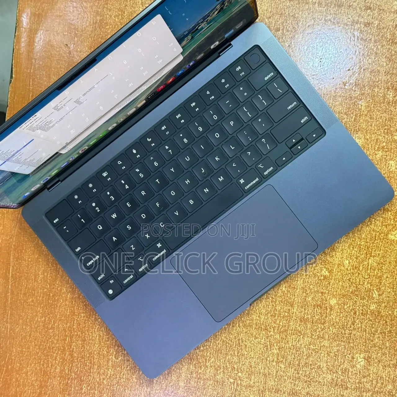 Laptop Apple MacBook Pro 2024 M3 Max 36GB Apple M3 Max SSHD (Hybrid) 1T