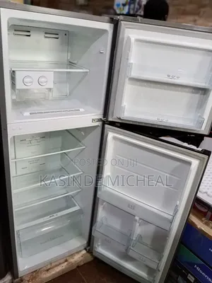 Hisence 321litres Frost Free Refrigerator
