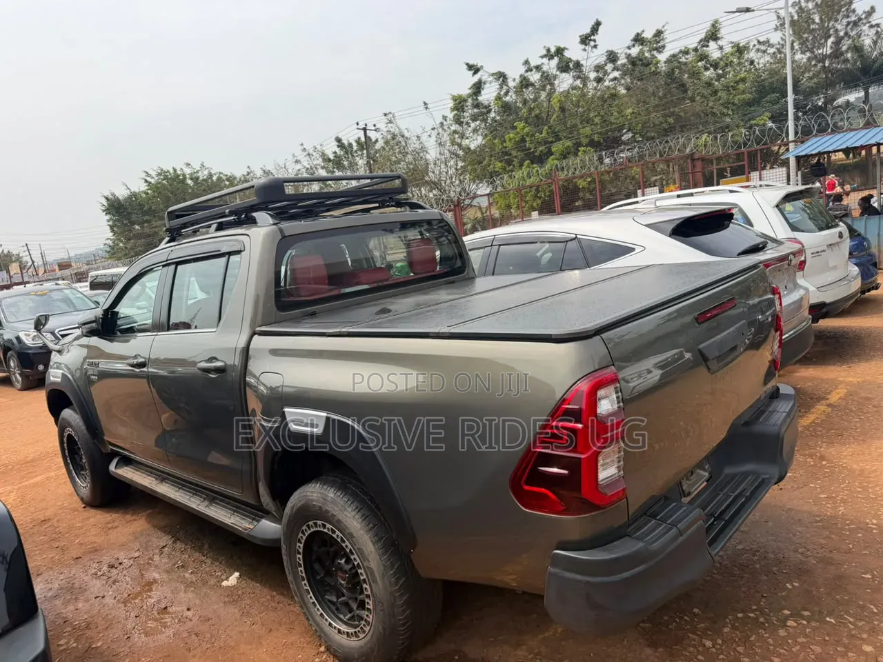 Toyota Hilux 2022 Gray