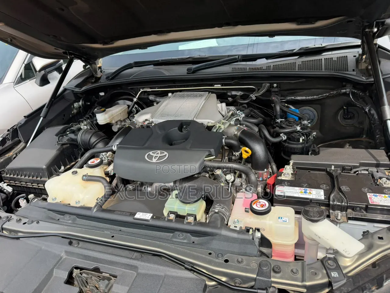 Toyota Hilux 2022 Gray
