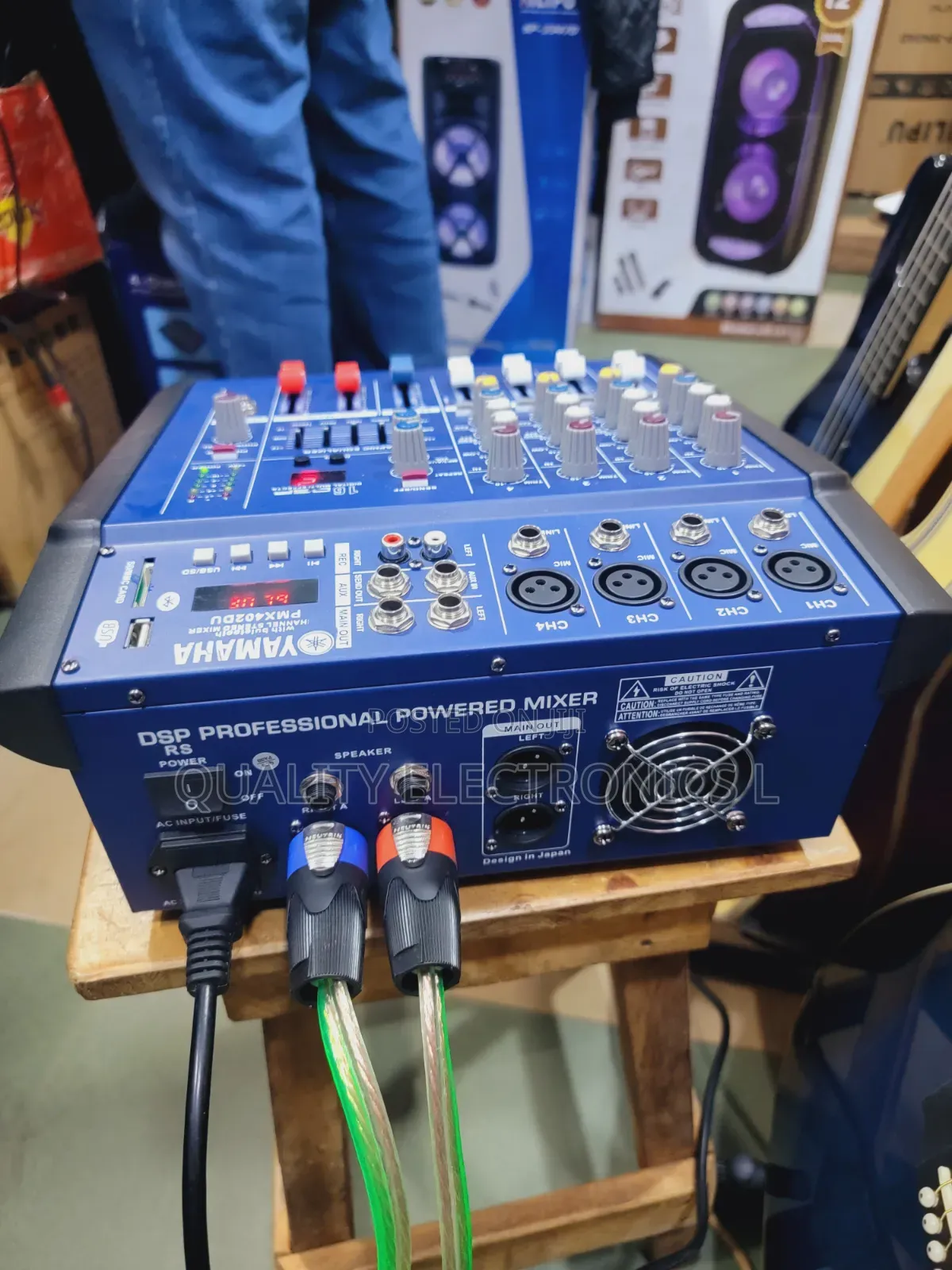 Yamaha 4 Channel Stereo Amp Mixer Pmx402du